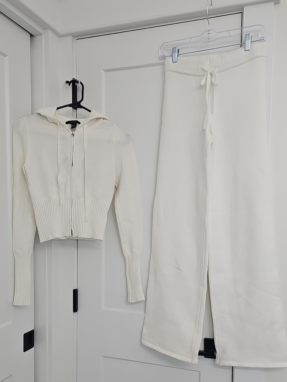 Forever 21 Creamy Wide-Leg Knit Set - Pants Med. - Waist 26 Inseam 30, Top Small